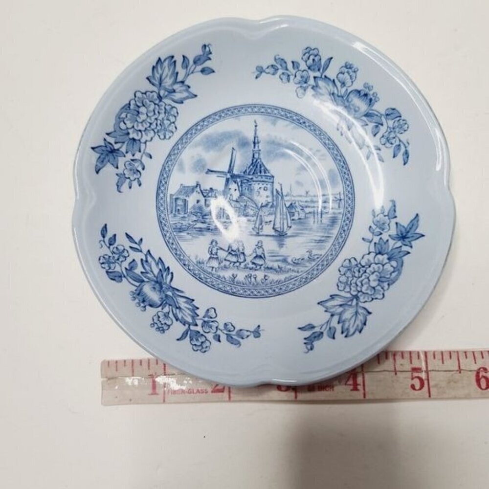 Vintage Tulip Time Johnson Bros Blue Background Windmill Teacup Saucer England - Picture 7 of 14